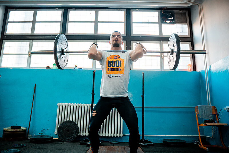 Faris Durak želi olimpijsku medalju: Uz podršku Mozzarta do novih rekorda Faris Durak želi olimpijsku medalju: Uz podršku Mozzarta do novih rekorda